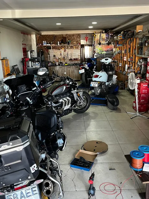 Akman Motor Sivas atölye ve motosiklet servis alanı 77
