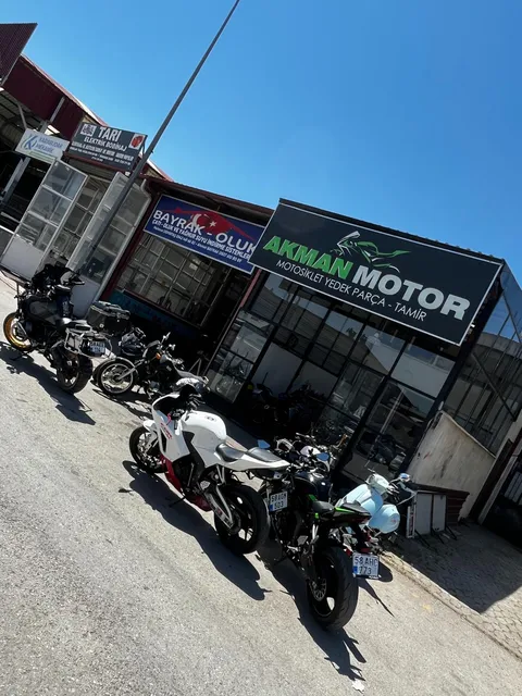 Akman Motor Sivas servis ve mağaza dış görünümü 90