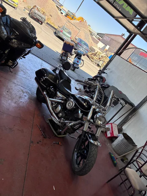 Akman Motor Sivas atölyesinde motosiklet servis ve bakım çalışması 44