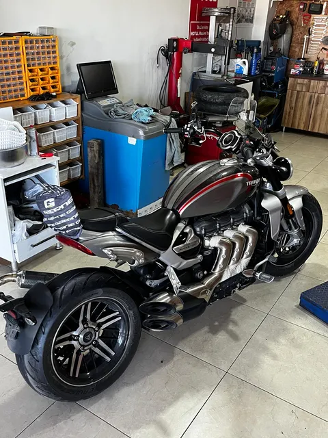 Akman Motor Sivas atölyesinde motosiklet servis ve bakım çalışması 75