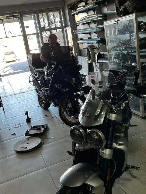 Akman Motor Sivas atölyesinde motosiklet servis ve bakım çalışması 79