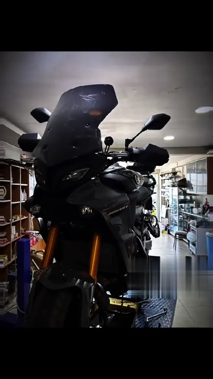 Motosiklet atölye bakım görüntüleri